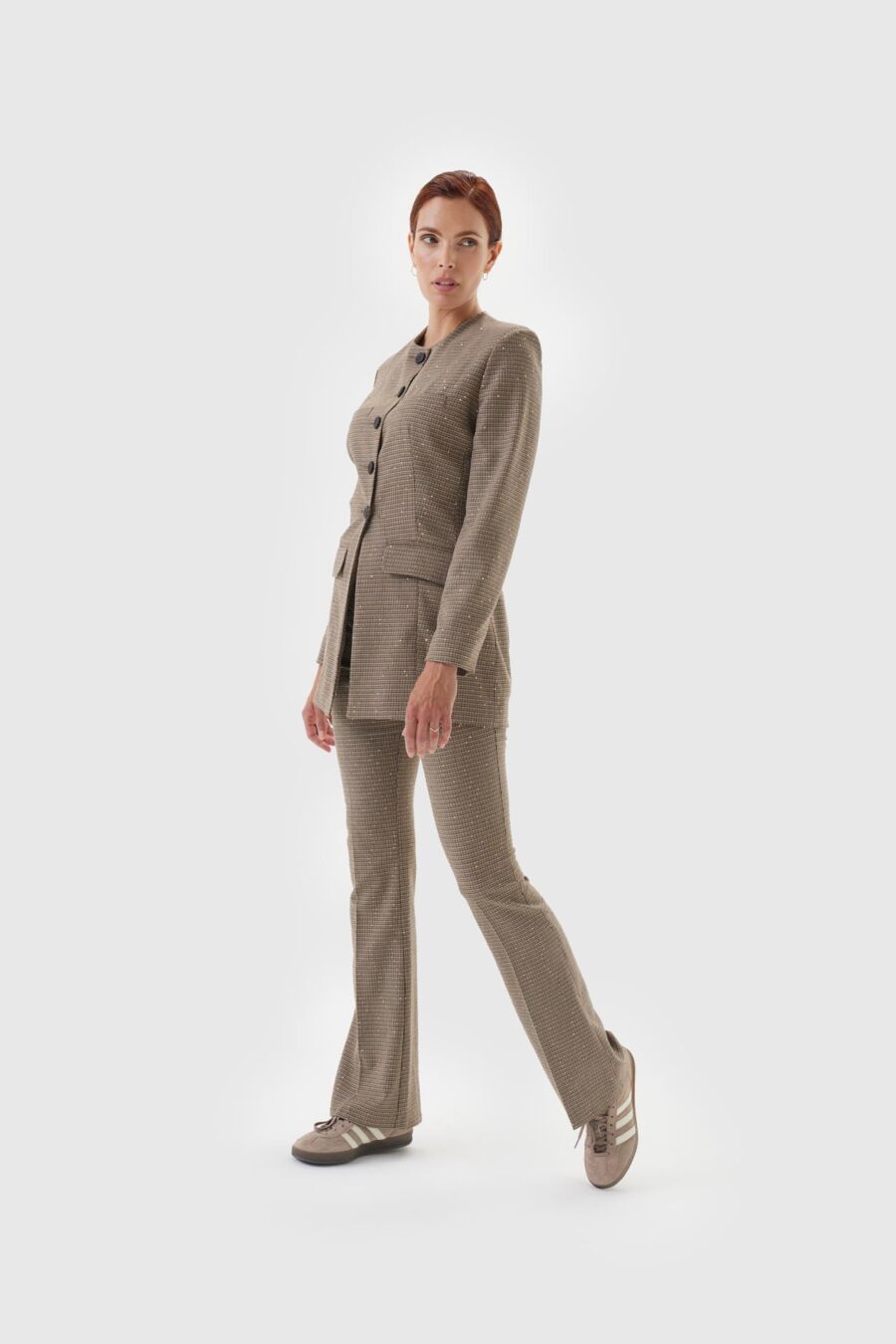 Damen Karo-Hose in Braun mit goldenen Pailletten – Vorderansicht