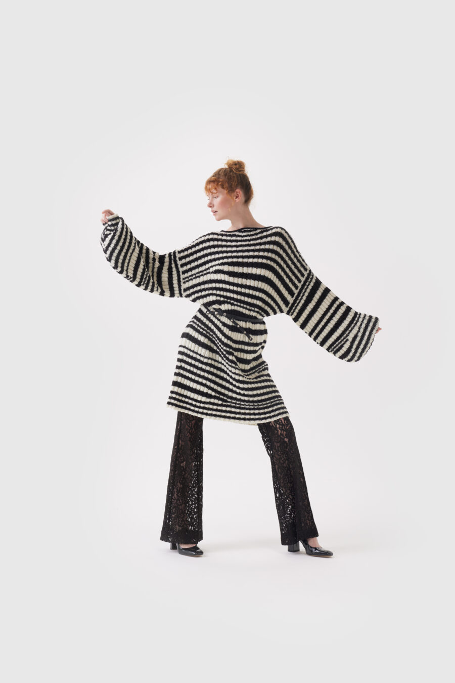 Gestreifter Pullover in schwarz-weiß