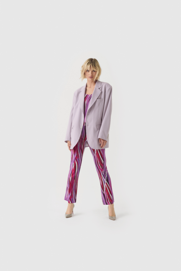 Hose in einem Rot-Lila Print – Bild 5