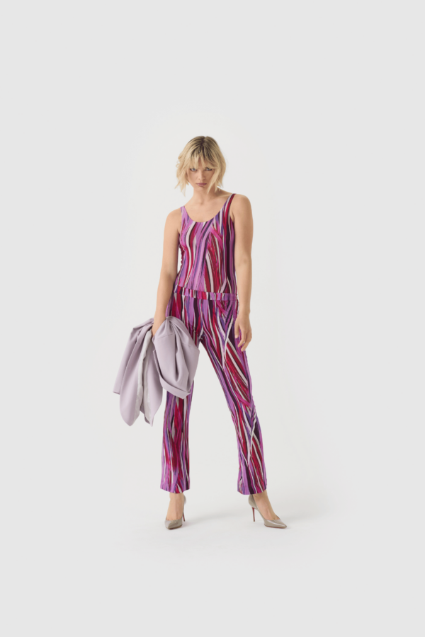 Hose in einem Rot-Lila Print – Bild 2