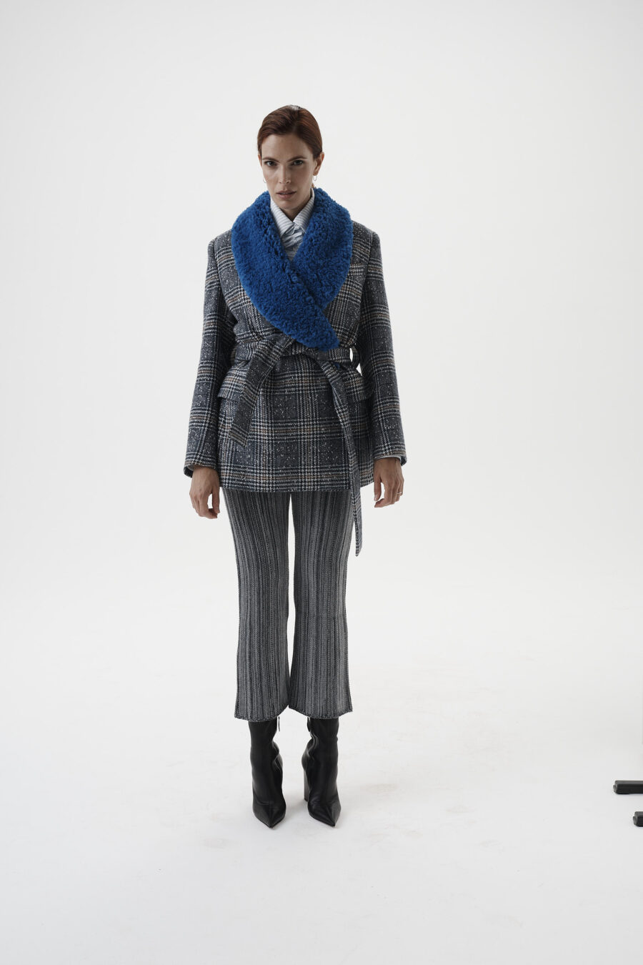 Jacke mit festem Webpelzkragen, Wolljacke, Bindegürtel