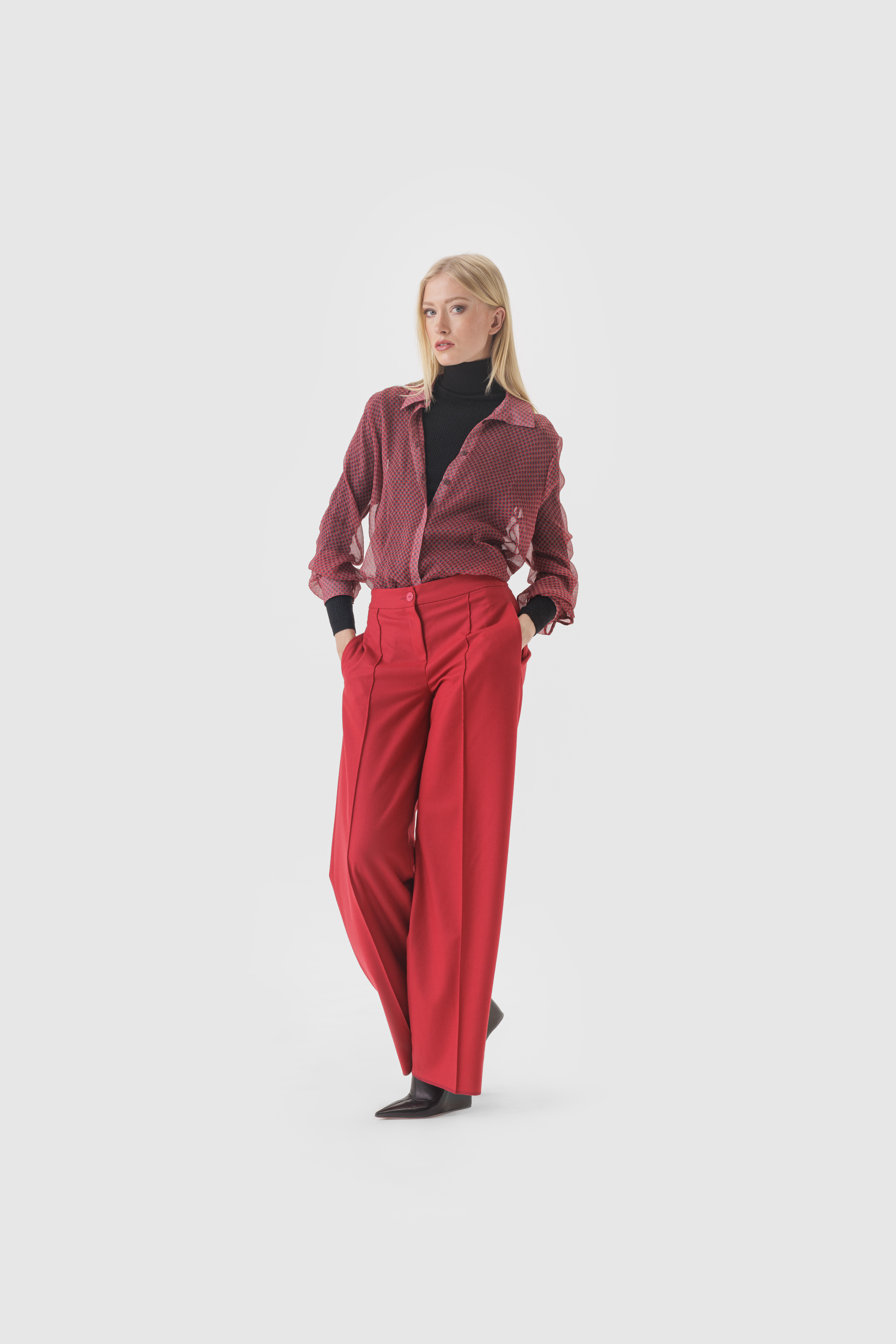 Seidenbluse in Rot mit Blumen, transparente Bluse, Damenbluse