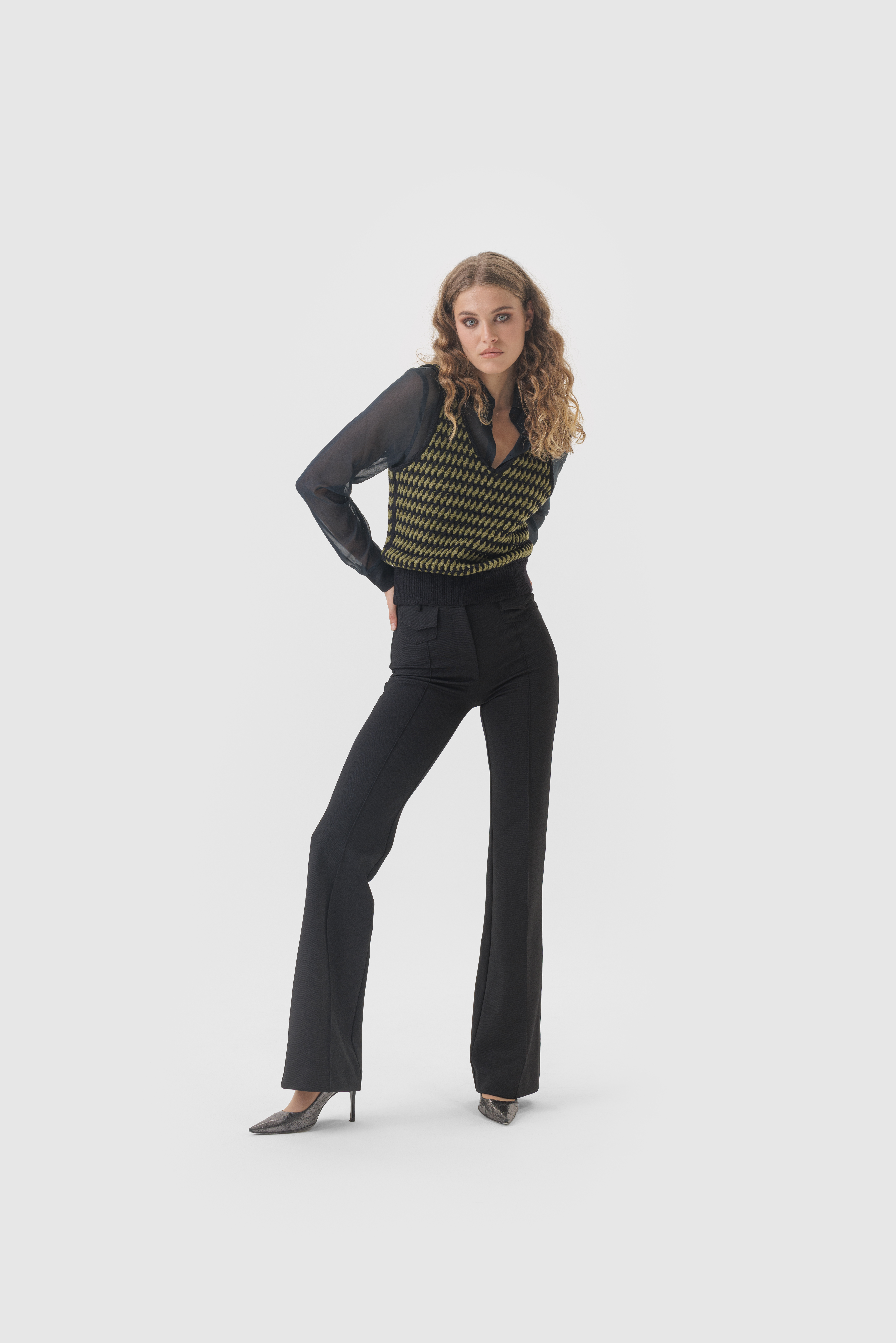 Hose, schmale Hose, Hose hüfthoch, schwarz blau, Cordhose, beige, camel, Wollhose, hose aus Wolle